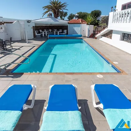 239 - Casa Lily By Now Ltd Villa Playa Blanca (Lanzarote)