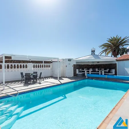 239 - Casa Lily By Now Ltd Villa Playa Blanca (Lanzarote)